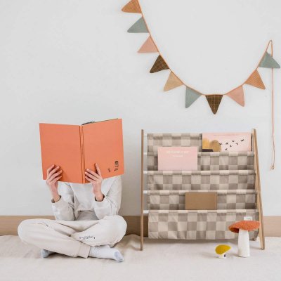 3 SPROUTS Stojan na knížky Recycled Checkerboard/Beige - 57118ch_004