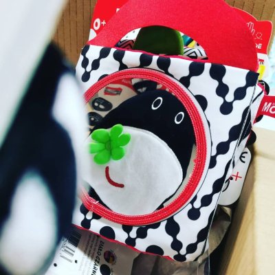 MOMS CARE Senzorické leporelo Kravička - 75264_009