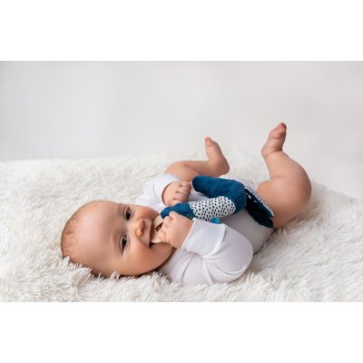 MOMS CARE Senzorická hračka s kousátkem pejsek Jami tmavě modré - 75266_003
