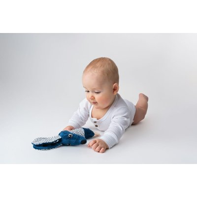 MOMS CARE Senzorická hračka s kousátkem pejsek Jami tmavě modré - 75266_004