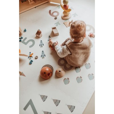 PLAY AND GO Tiloo EEVAA Podložka na hraní a domeček Numbers - 51100ci_017